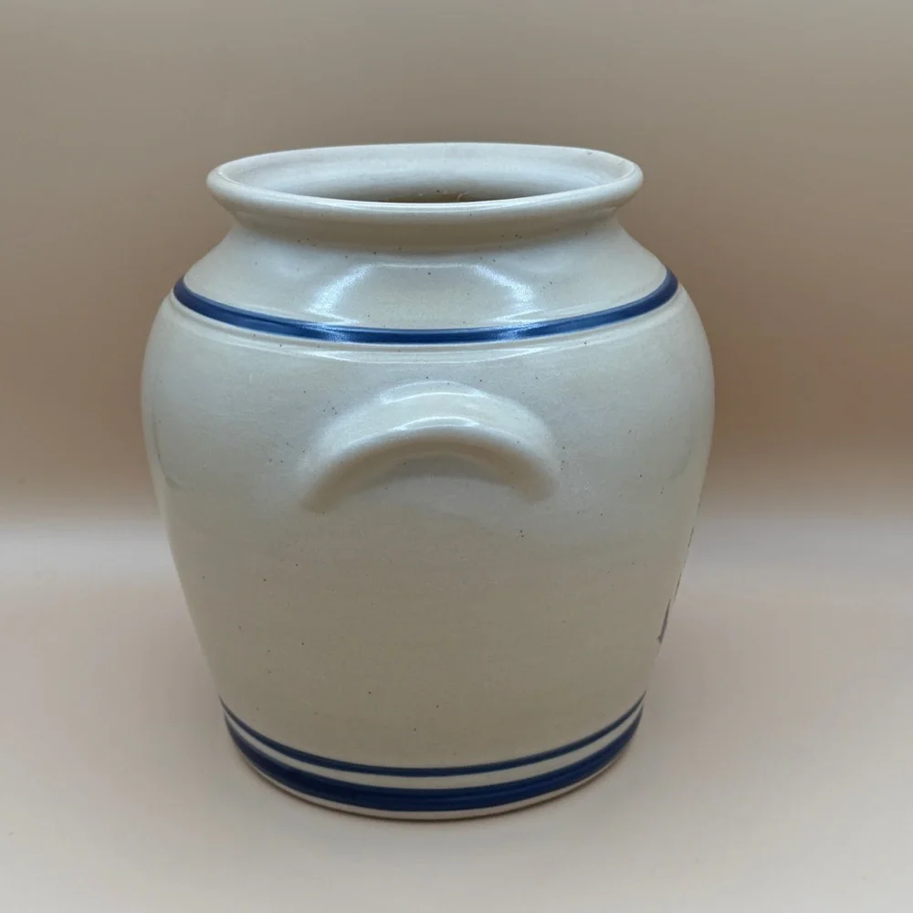 Vintage Olde Cape Cod Stoneware Ceramic Crock with Pineapple Motif 7.75”